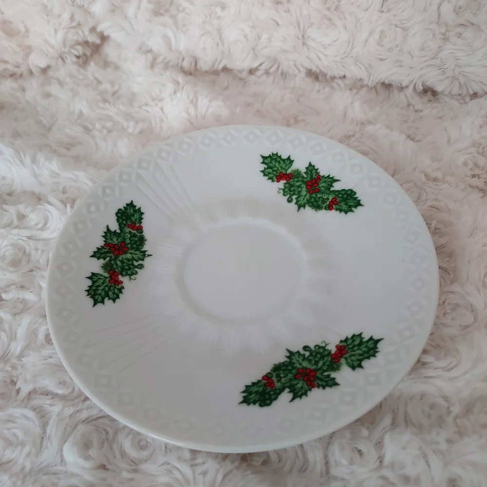 Vintage Dainty Poinsettia Christmas Tea Cup & Saucer set by Inarco Japan Holiday